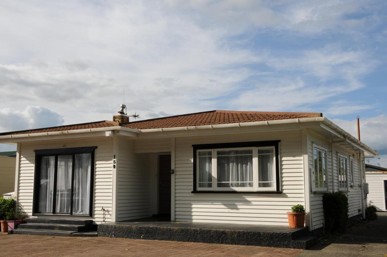 Nights On Broadway - The House Hotel Matamata Bagian luar foto